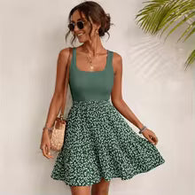 Robe Fleurie Col Carré